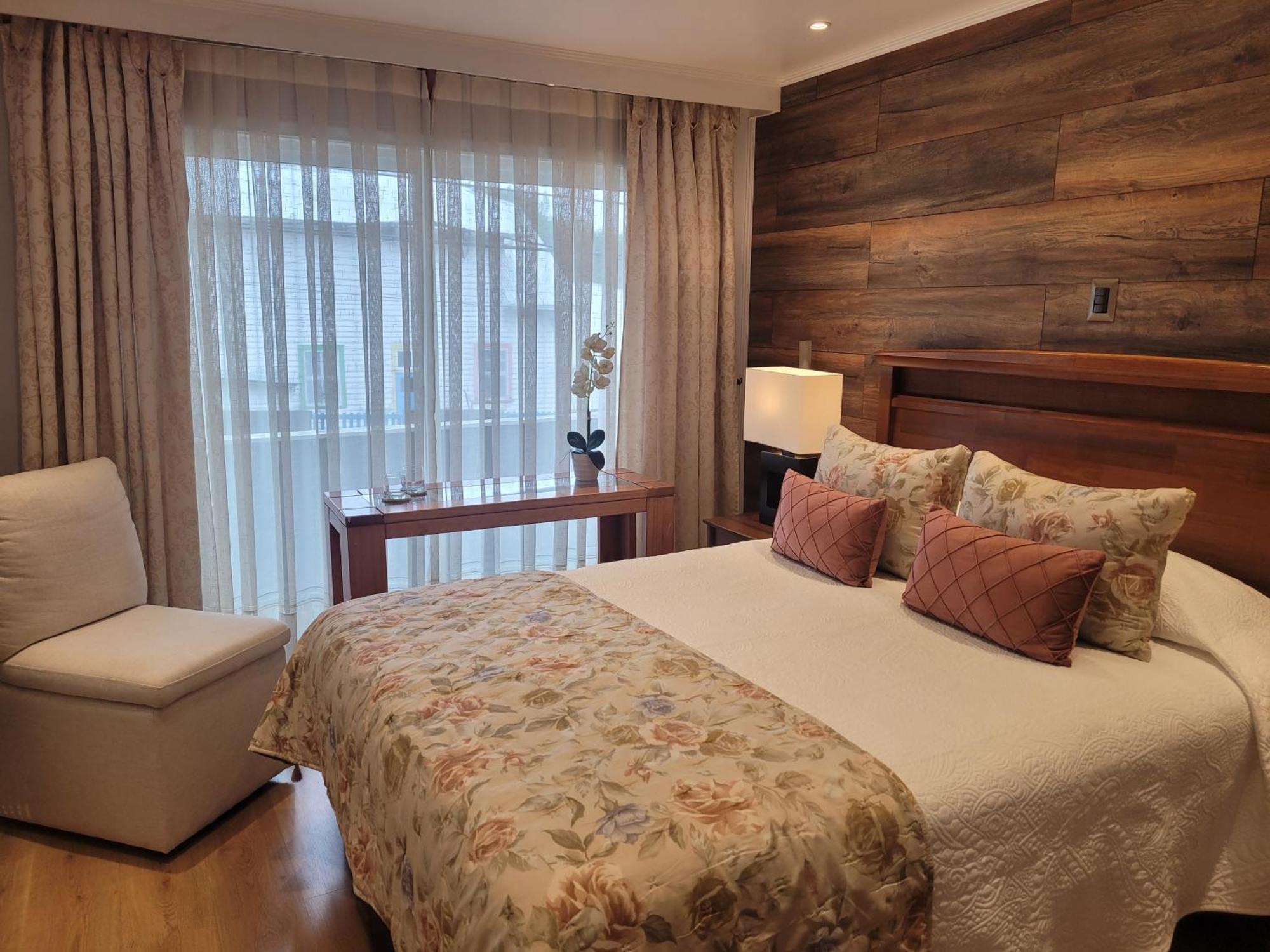 Hotel Puerta Del Lago Puerto Varas Eksteriør bilde