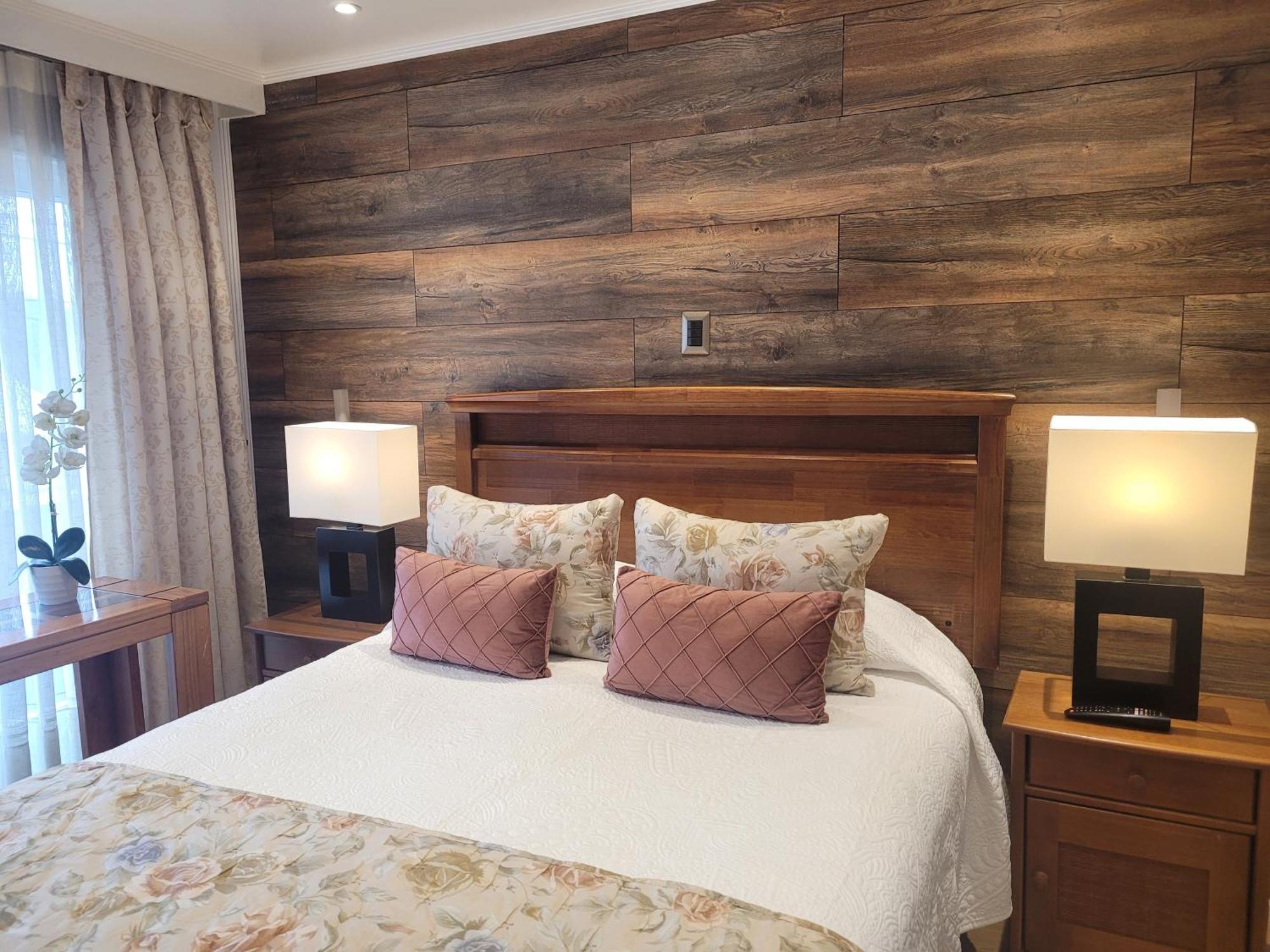 Hotel Puerta Del Lago Puerto Varas Eksteriør bilde