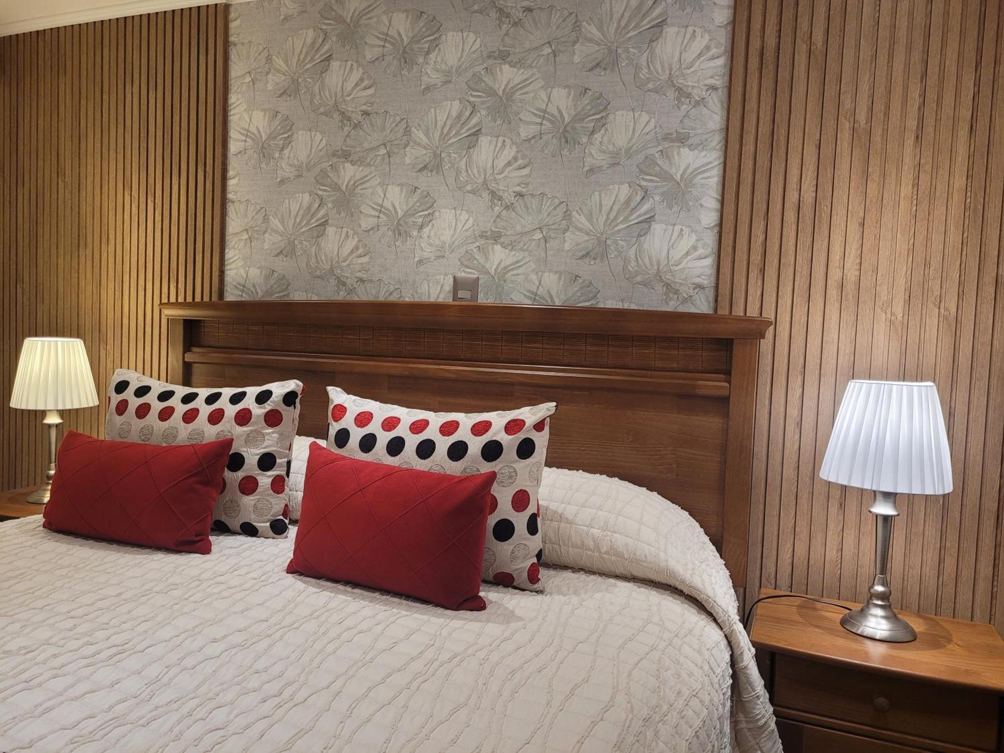 Hotel Puerta Del Lago Puerto Varas Eksteriør bilde