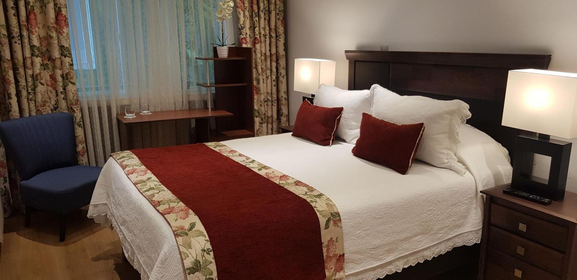 Hotel Puerta Del Lago Puerto Varas Eksteriør bilde