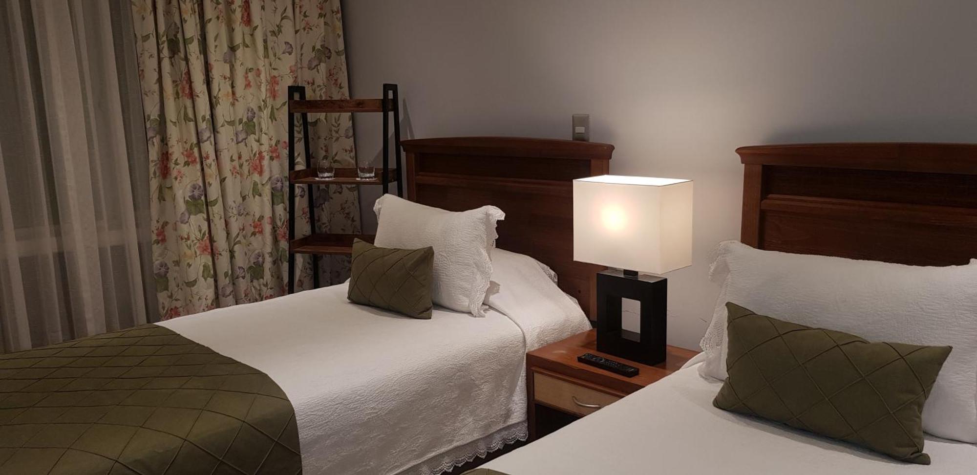 Hotel Puerta Del Lago Puerto Varas Eksteriør bilde